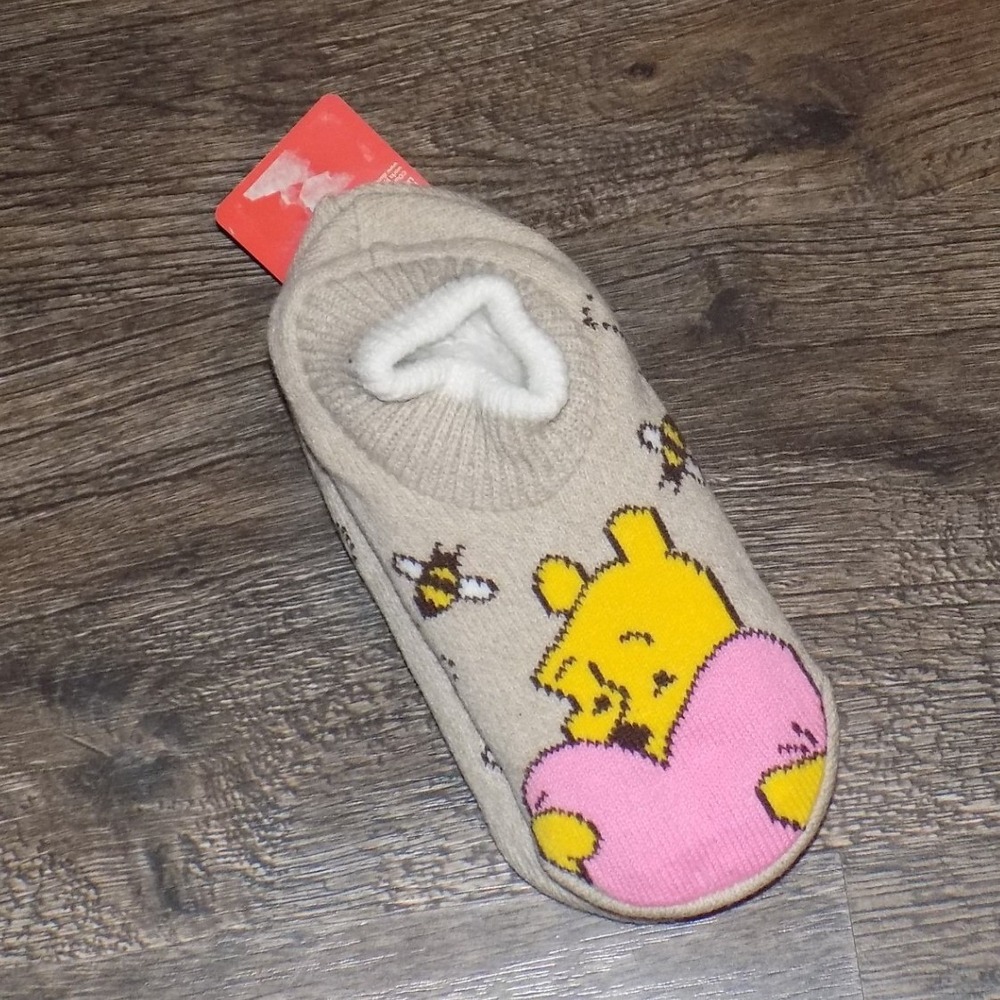 Disney Winnie the Pooh Slipper Socks Womens 4-10 Tan NEW Sherpa Lined Non-Slip